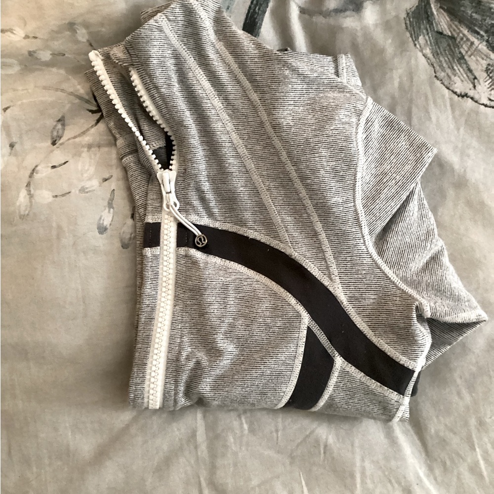 Lululemon Luon jacket size 4